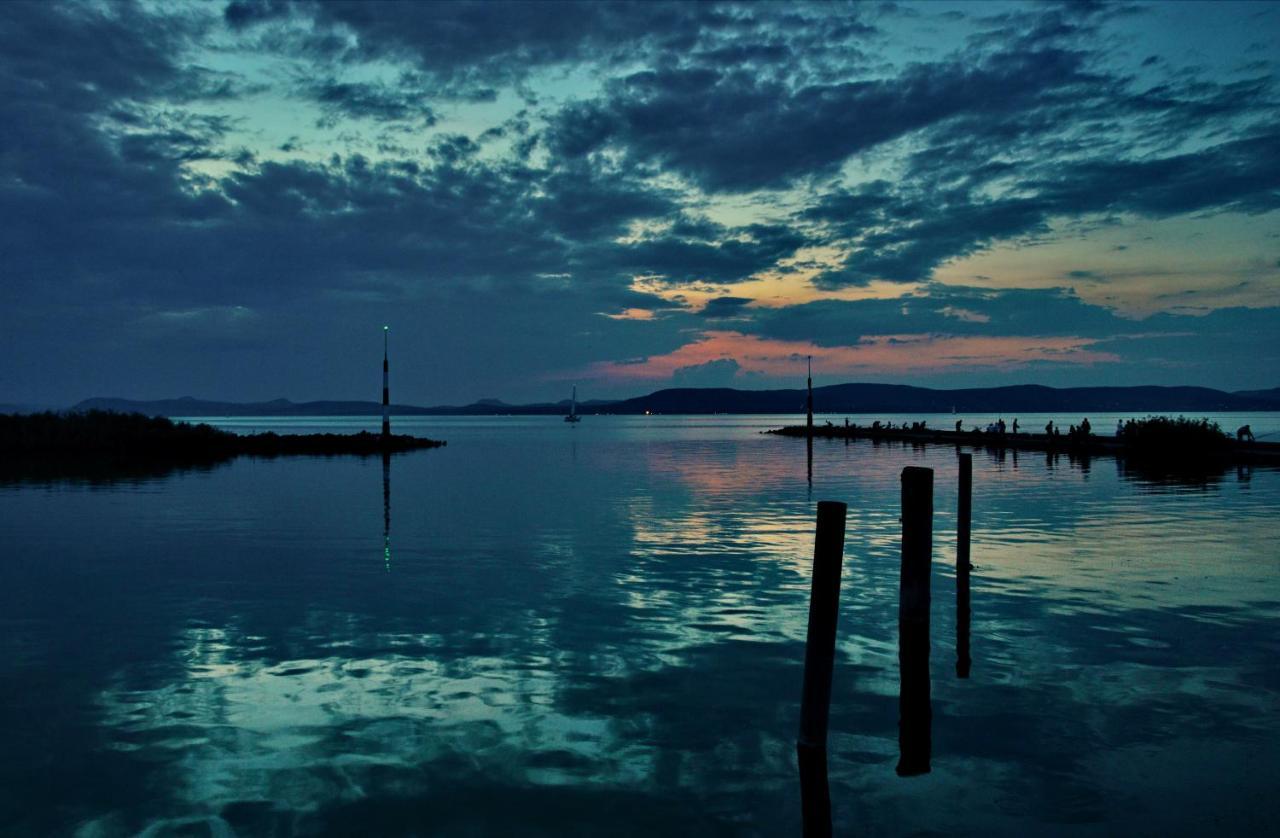 Pearl Home Balatonboglár Exteriör bild