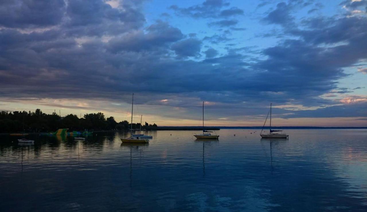 Pearl Home Balatonboglár Exteriör bild