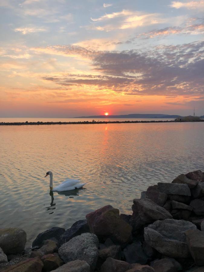 Pearl Home Balatonboglár Exteriör bild
